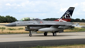 Photo of ET-210 - General Dynamics F-16BM Fighting Falcon operated by Royal Danish Air Force