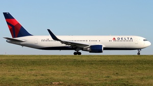 Photo of N1613B - Boeing 767-332(ER) operated by Delta Air Lines