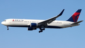 Photo of N194DN - Boeing 767-332(ER) operated by Delta Air Lines