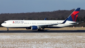 Photo of N175DN - Boeing 767-332(ER) operated by Delta Air Lines