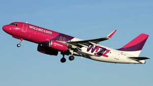 Photo of HA-LYC - Airbus A320-232 operated by Wizz Air
