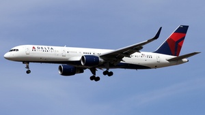 Photo of N6702 - Boeing 757-232 operated by Delta Air Lines