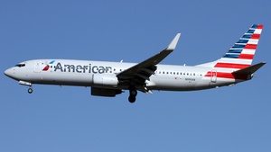 Photo of N990AN - Boeing 737-823 operated by American Airlines