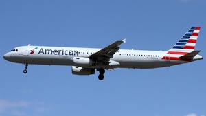 Photo of N557UW - Airbus A321-231 operated by American Airlines