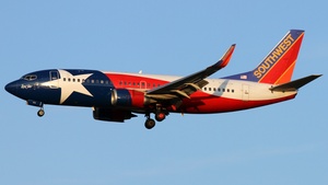 Photo of N352SW - Boeing 737-3H4 operated by Southwest Airlines