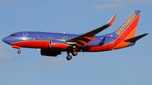 Photo of N215WN - Boeing 737-7H4 operated by Southwest Airlines