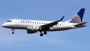 Photo of N638RW - Embraer ERJ-170SE operated by United Express (opb Republic Airways)