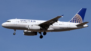 Photo of N844UA - Airbus A319-131 operated by United Airlines