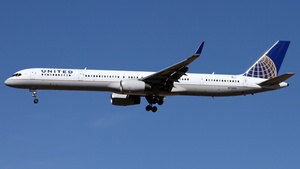 Photo of N75854 - Boeing 757-324 operated by United Airlines