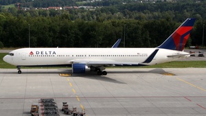 Photo of N179DN - Boeing 767-332(ER) operated by Delta Air Lines