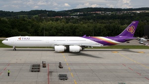 Photo with serial 677 - Airbus A340-642