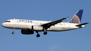 Photo of N401UA - Airbus A320-232 operated by United Airlines