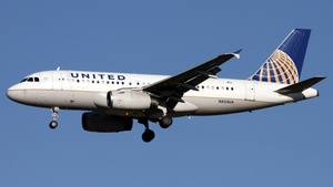 Photo of N853UA - Airbus A319-131 operated by United Airlines