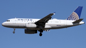 Photo of N807UA - Airbus A319-131 operated by United Airlines