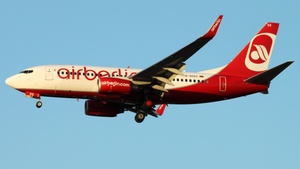 Photo of D-AHXG - Boeing 737-7K5 operated by Air Berlin (opb TUIfly)