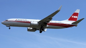 Photo of N915NN - Boeing 737-823 operated by American Airlines