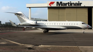 Photo of D-ATOM - Bombardier Global Express XRS operated by Luxaviation Germany