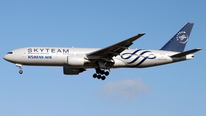 Photo of HL7733 - Boeing 777-2B5(ER) operated by Korean Air