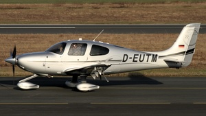 Photo of D-EUTM - Cirrus SR22T G3 GTS operated by Private