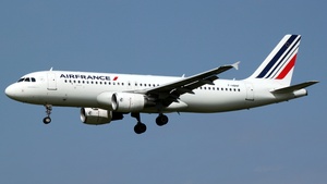 Photo of F-HBNF - Airbus A320-214 operated by Air France