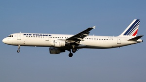 Photo of F-GTAV - Airbus A321-212 operated by Air France