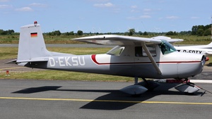 Photo of D-EKSU - Cessna 150D operated by Private