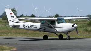 Photo of D-EDGG - Reims-Cessna F152 operated by FFL Flugschule