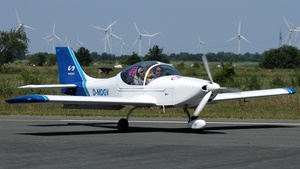 Photo of D-MDGV - Breezer B400 operated by Private