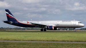Photo of VP-BOE - Airbus A321-211 operated by Aeroflot