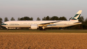 Photo of B-KQX - Boeing 777-367(ER) operated by Cathay Pacific Airways