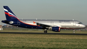 Photo of VP-BRX - Airbus A320-214 operated by Aeroflot