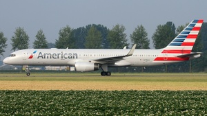 Photo of N178AA - Boeing 757-223 operated by American Airlines