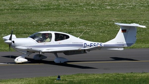 Photo of D-ESCS - Diamond DA40 Diamond Star TDI operated by Rent-A-Flight
