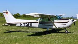 Photo of D-EDFD - Cessna 172P Skyhawk II operated by Darmstadt Flying Club