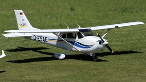 Photo of D-ESAE - Cessna 172S Skyhawk SP operated by Stuttgarter Fliegerclub