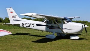 Photo of D-EDTY - Cessna 172S Skyhawk SP operated by Motorfliegerclub Schwäbisch Hall