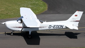 Photo of D-EOON - Cessna 172R Skyhawk II operated by Aero-Club Hamburg Motorflug
