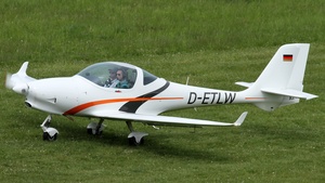 Photo of D-ETLW - Aquila A210 operated by Hanseatischer Fliegerclub Frankfurt
