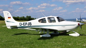 Photo of D-EPJB - Cirrus SR20 G1 operated by Private