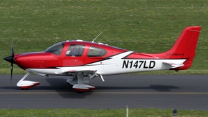 Photo of N147LD - Cirrus SR22 G2 GTS operated by Private