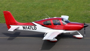 Photo of N147LD - Cirrus SR22 G2 GTS operated by Private
