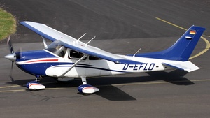 Photo of D-EFLO - Cessna 182T Skylane operated by Private