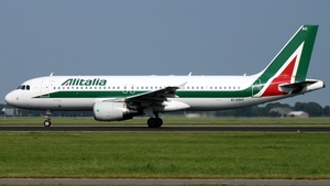Photo of EI-DSO - Airbus A320-216 operated by Alitalia