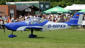 Photo of D-MPXX - Breezer B400 operated by Private