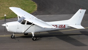 Photo of OO-ISA - Cessna 172S Skyhawk SP operated by Private
