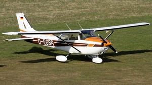 Photo of D-EGSR - Reims-Cessna F172N Skyhawk II operated by Private
