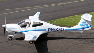 Photo of PH-KFO - Diamond DA40 NG Diamond Star operated by KLM Flight Academy