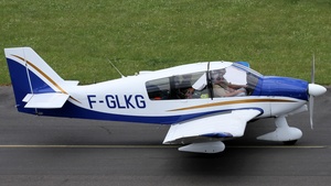 Photo of F-GLKG - Robin DR400/180 Régent operated by Aéro-Club Les Alcyons d'Issy-Les-Moulineaux