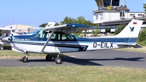 Photo of D-EILX - Cessna 172RG Cutlass RG II operated by Private