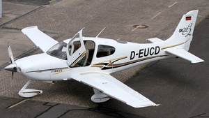 Photo of D-EUCD - Cirrus SR22 G2 operated by Private